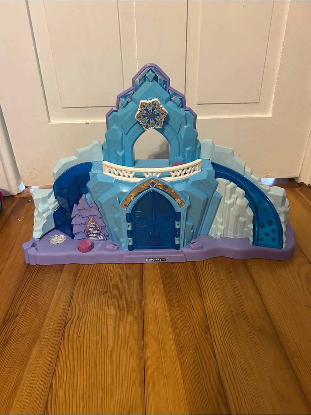 Fisher-Price Little People Disney Frozen Elsa's Ice Palace Playset